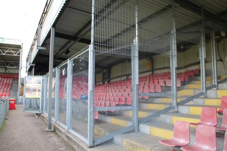 polycarbonaat wand stadion